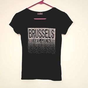 BRUSSELS BELGIUM black short sleeve graphic tee in clear AB rhinestones Sml EUC